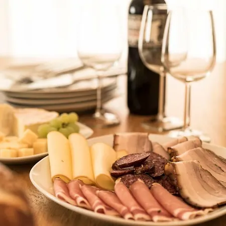 Alpinlodges Matrei شقة *